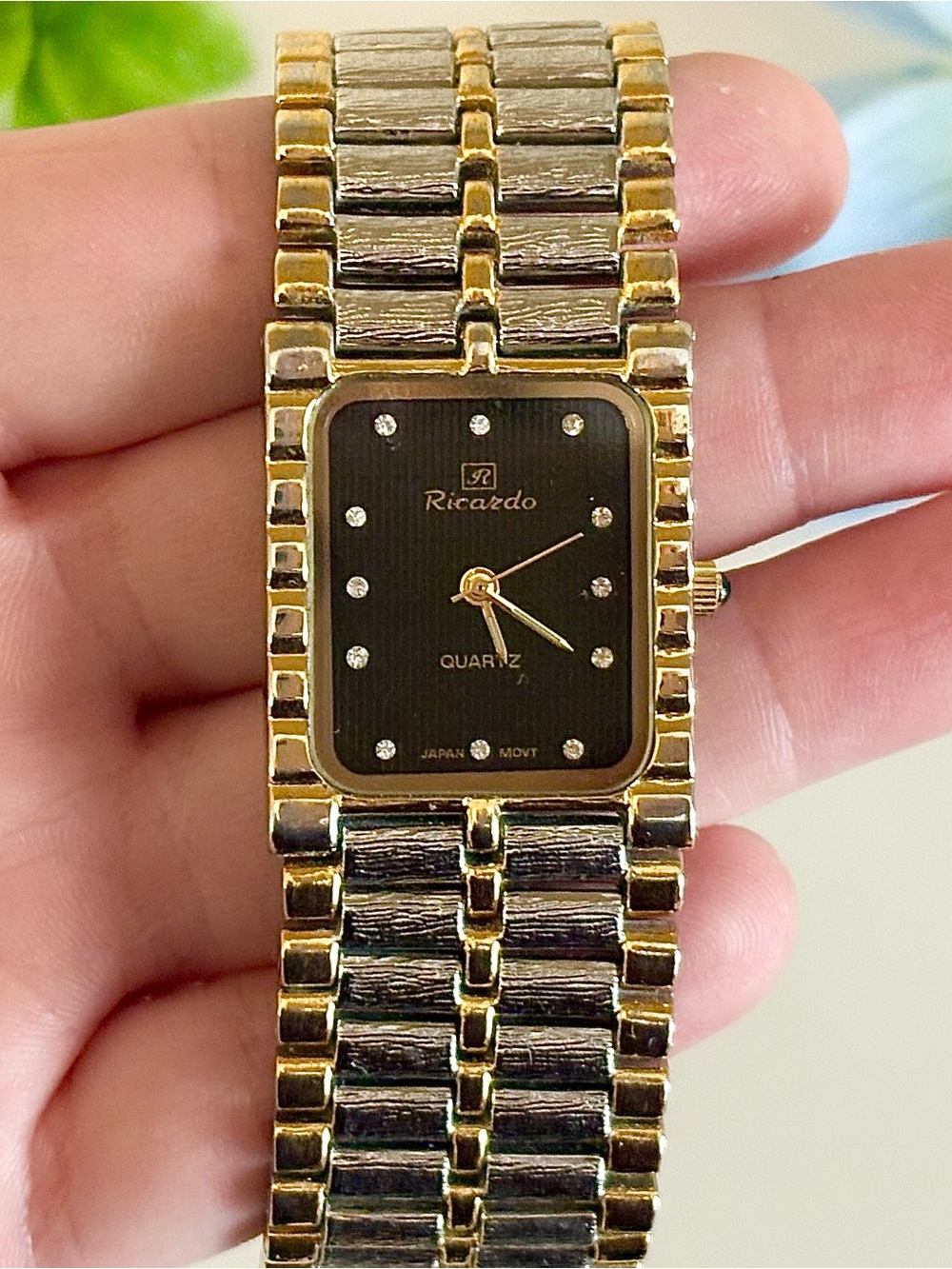 Vintage Mens Ricardo Two-Tone Rectangle Tank Watch Gold/Silver Textured Bracelet